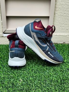 Nike React Pegasus Trail 4 Gore Tex Deep Jungle Night Maroon DJ7926302 Wm's SZ 8